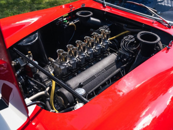 Ferrari 250 GTO 1962 года выпуска был продан за 51,7 миллиона долларов Ferrari 250 GTO 1962 года выпуска был продан за 51,7 миллиона долларов