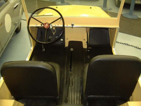 Микроавтомобиль Jip Kapi 1955 из Барселоны Микроавтомобиль Jip Kapi 1955 из Барселоны