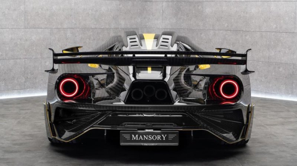 Ателье Mansory и марка спортивной одежды создали экстремальный Ford GT Ателье Mansory и марка спортивной одежды создали экстремальный Ford GT