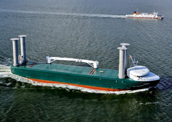 Паруса в виде колонн: эффект Магнуса (23 фото) Паруса в виде колонн: эффект Магнуса (23 фото)