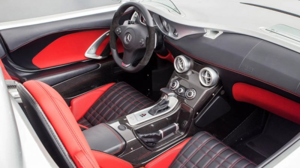 Ультра-редкий Mercedes-Benz SLR McLaren Stirling Moss без пробега Ультра-редкий Mercedes-Benz SLR McLaren Stirling Moss без пробега