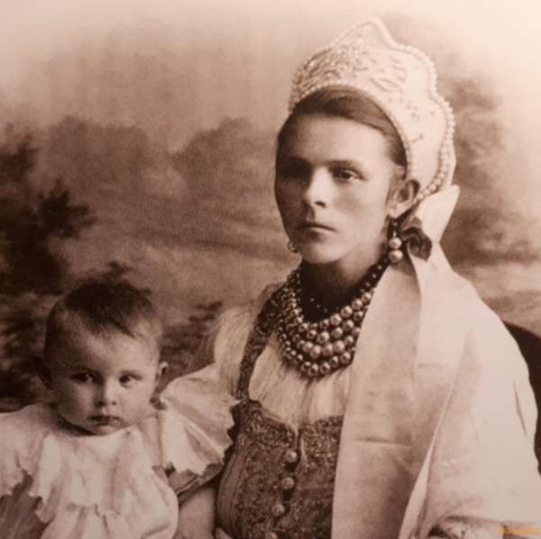 Почему на Руси матери в богатых семьях не кормили своих детей Почему на Руси матери в богатых семьях не кормили своих детей