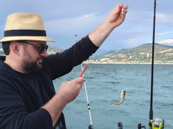 Морская рыбалка в Сочи — отзыв удачливого рыбака Морская рыбалка в Сочи — отзыв удачливого рыбака