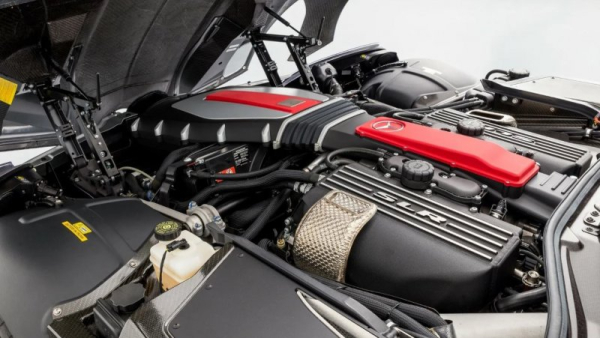 Ультра-редкий Mercedes-Benz SLR McLaren Stirling Moss без пробега Ультра-редкий Mercedes-Benz SLR McLaren Stirling Moss без пробега