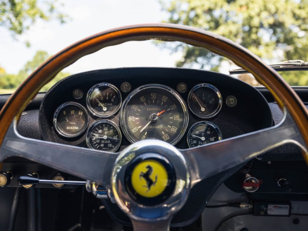 Ferrari 250 GTO 1962 года выпуска был продан за 51,7 миллиона долларов Ferrari 250 GTO 1962 года выпуска был продан за 51,7 миллиона долларов