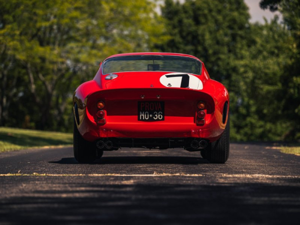 Ferrari 250 GTO 1962 года выпуска был продан за 51,7 миллиона долларов Ferrari 250 GTO 1962 года выпуска был продан за 51,7 миллиона долларов