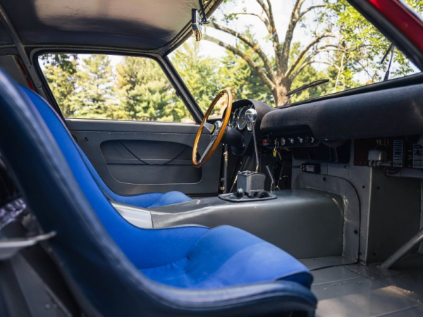 Ferrari 250 GTO 1962 года выпуска был продан за 51,7 миллиона долларов Ferrari 250 GTO 1962 года выпуска был продан за 51,7 миллиона долларов