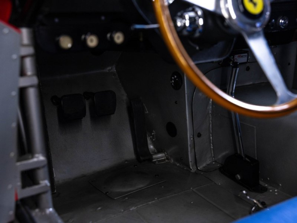 Ferrari 250 GTO 1962 года выпуска был продан за 51,7 миллиона долларов Ferrari 250 GTO 1962 года выпуска был продан за 51,7 миллиона долларов