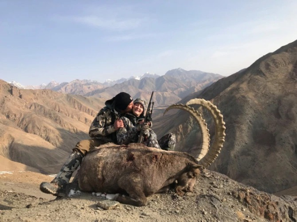 Хищницы: Американские охотницы откровенно рассказывают о своем кровавом хобби Хищницы: Американские охотницы откровенно рассказывают о своем кровавом хобби