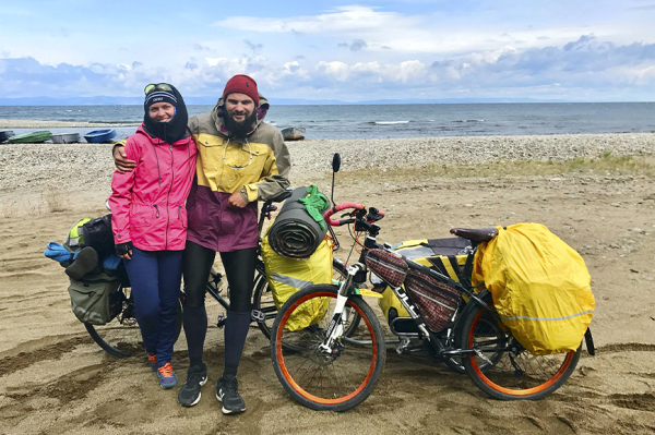 История Анны Смолиной, которая проехала с собакой полстраны на велосипеде История Анны Смолиной, которая проехала с собакой полстраны на велосипеде