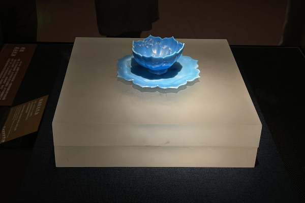 Летящая лошадь, храм-муравейник и лапша. Россияне массово едут в самый закрытый район Китая. Почему там нужно непременно побывать? Летящая лошадь, храм-муравейник и лапша. Россияне массово едут в самый закрытый район Китая. Почему там нужно непременно побывать?