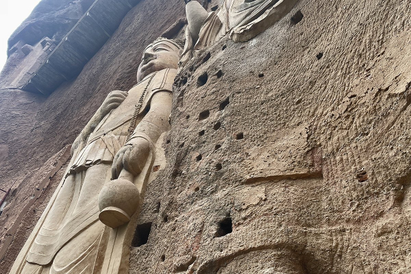 Летящая лошадь, храм-муравейник и лапша. Россияне массово едут в самый закрытый район Китая. Почему там нужно непременно побывать? Летящая лошадь, храм-муравейник и лапша. Россияне массово едут в самый закрытый район Китая. Почему там нужно непременно побывать?