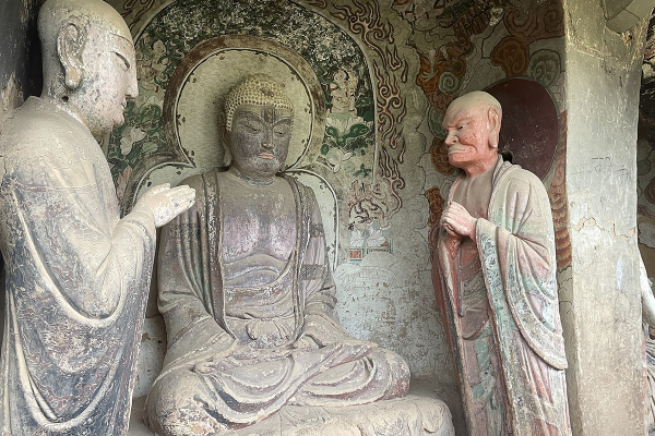 Летящая лошадь, храм-муравейник и лапша. Россияне массово едут в самый закрытый район Китая. Почему там нужно непременно побывать? Летящая лошадь, храм-муравейник и лапша. Россияне массово едут в самый закрытый район Китая. Почему там нужно непременно побывать?