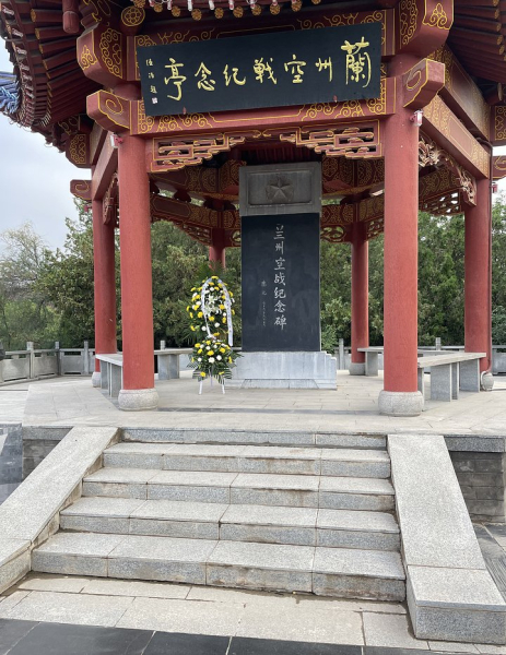 Летящая лошадь, храм-муравейник и лапша. Россияне массово едут в самый закрытый район Китая. Почему там нужно непременно побывать? Летящая лошадь, храм-муравейник и лапша. Россияне массово едут в самый закрытый район Китая. Почему там нужно непременно побывать?