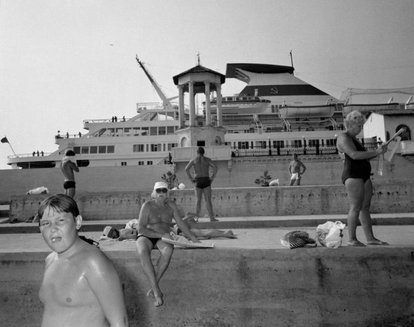 Сочи — российская ривьера 1988 года в фотографиях Карла де Кейзера Сочи — российская ривьера 1988 года в фотографиях Карла де Кейзера