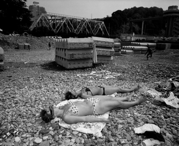Сочи — российская ривьера 1988 года в фотографиях Карла де Кейзера Сочи — российская ривьера 1988 года в фотографиях Карла де Кейзера